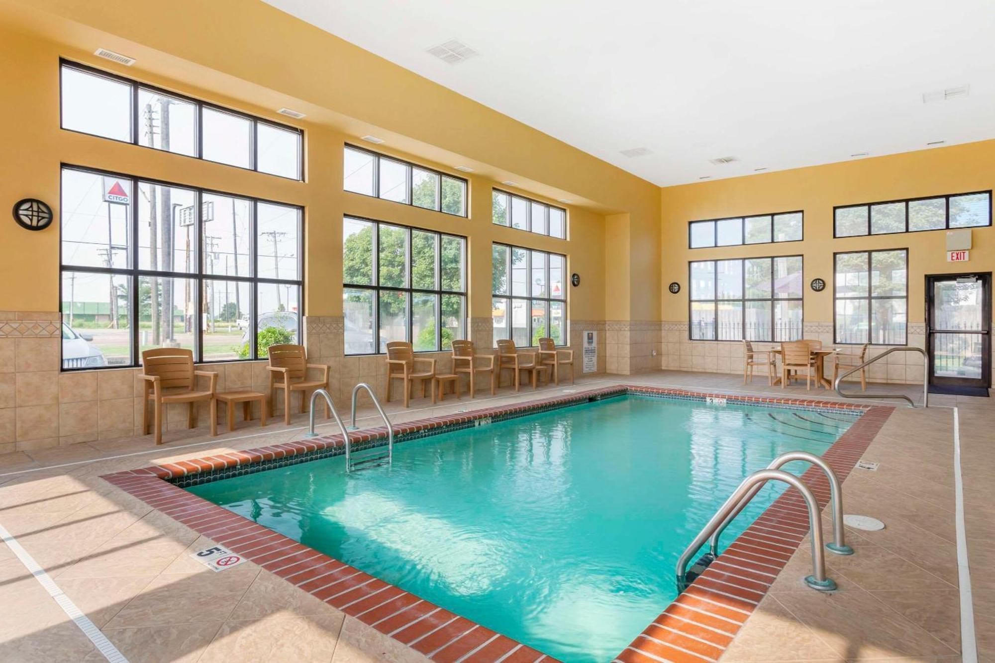 Comfort Inn & Suites Blytheville Eksteriør billede